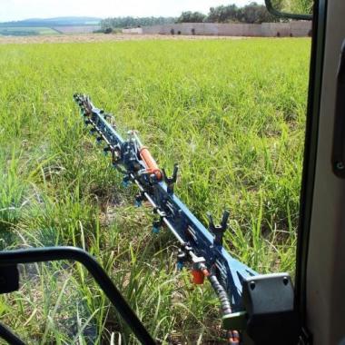 BARRA DE PULVERIZAÇÃO CENTRAL PARA CANA-DE-AÇÚCAR: ULTRA 400